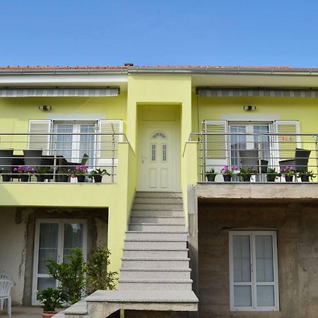 Apartman Rosa Pirovac Bagian luar foto