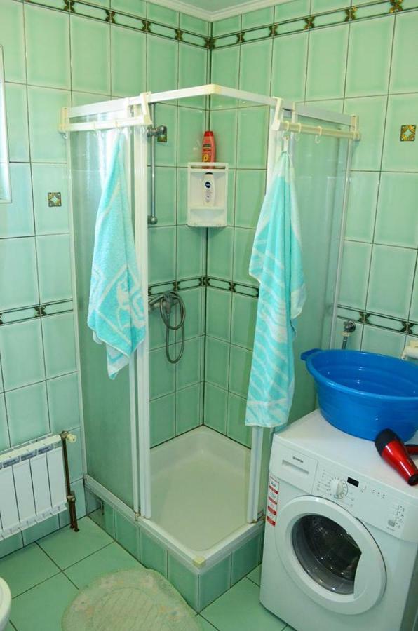 Apartman Rosa Pirovac Bagian luar foto